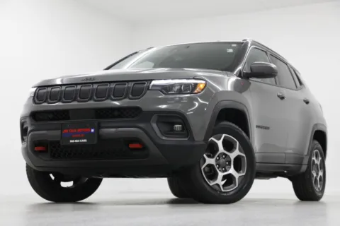 Gray 2022 Jeep Compass Trailhawk for sale in Clinton, MO