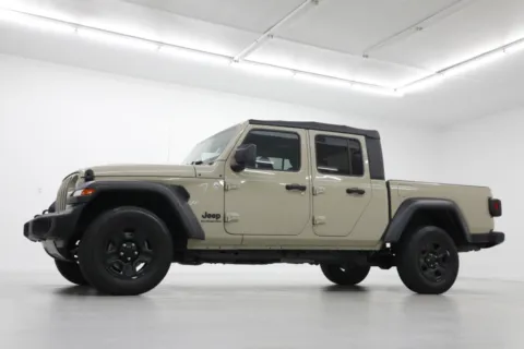 Photos of 2020 Jeep Gladiator Sport for sale in Clinton, MO at Jim Falk Motors