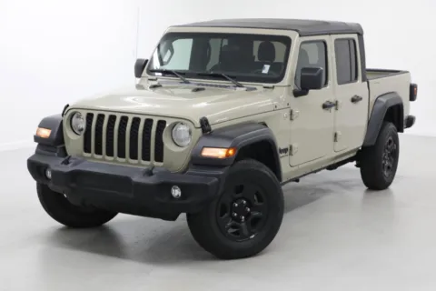 More photos of 2020 Jeep Gladiator Sport at Jim Falk Motors, MO