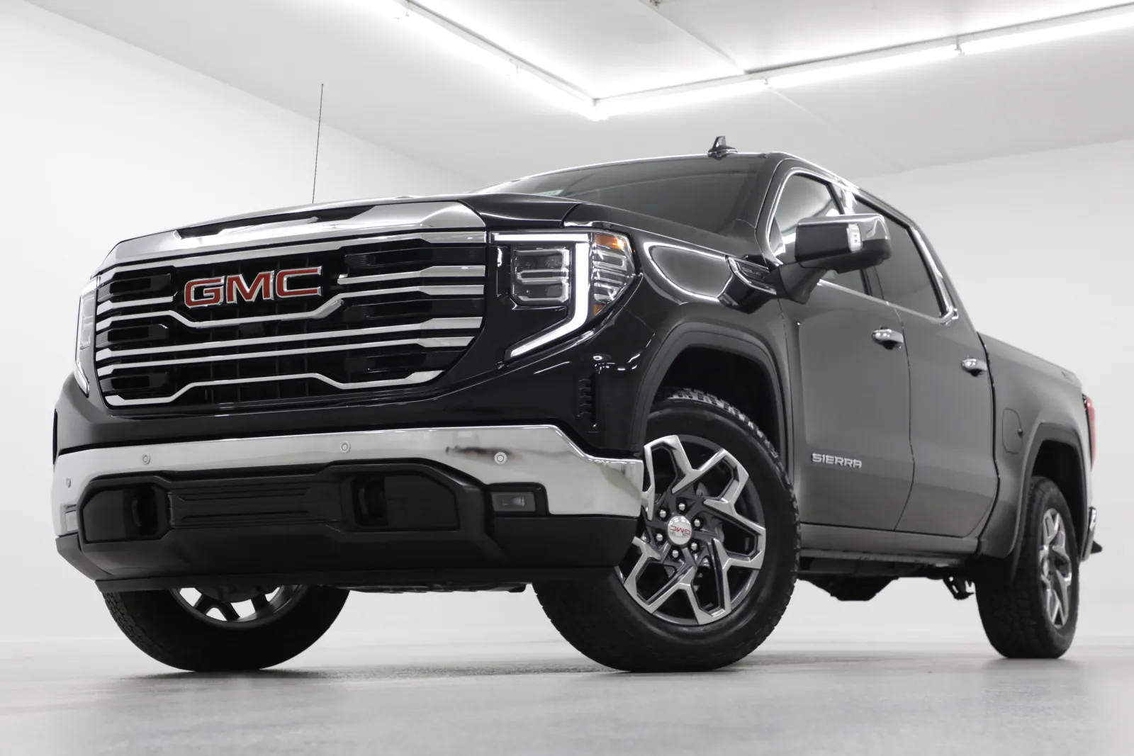 2026 GMC Sierra 1500 SLT for sale in Clinton, MO