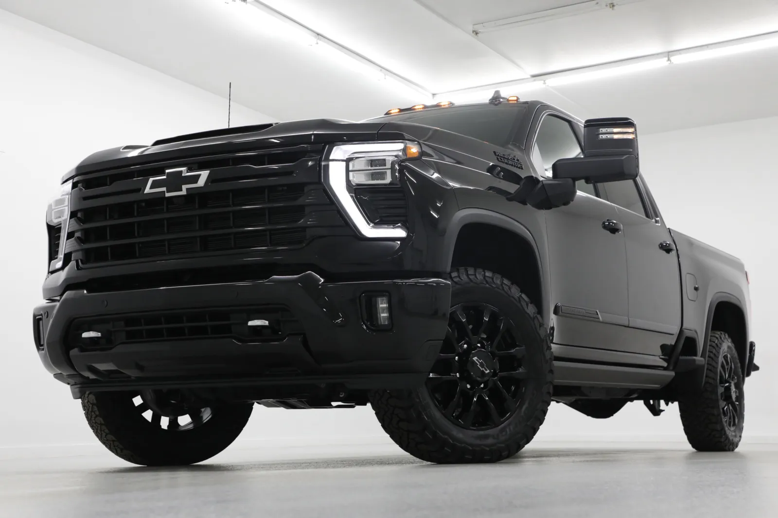 Black 2026 Chevrolet Silverado 2500HD High Country for sale in Clinton, MO