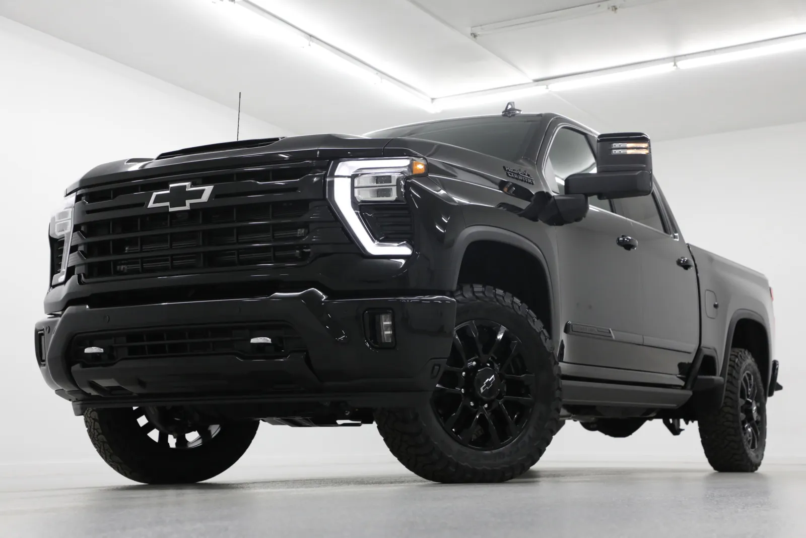Black 2026 Chevrolet Silverado 2500HD High Country for sale in Clinton, MO