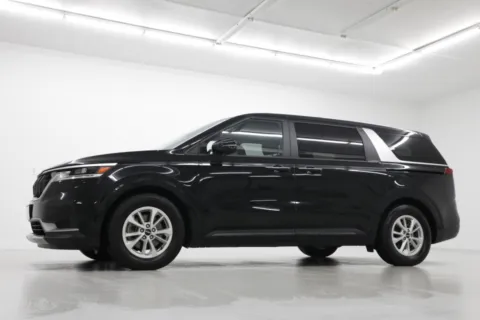 Photos of 2024 Kia Carnival LX for sale in Clinton, MO at Jim Falk Motors