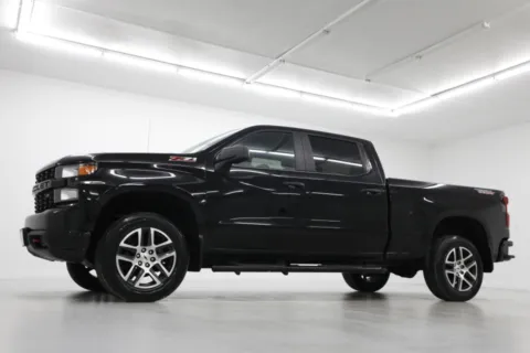 Photos of 2020 Chevrolet Silverado 1500 Custom Trail Boss for sale in Clinton, MO at Jim Falk Motors