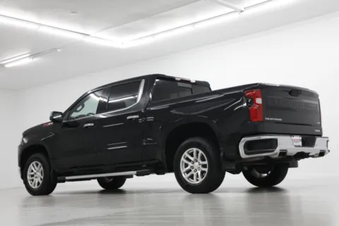 More photos of 2019 Chevrolet Silverado 1500 LTZ at Jim Falk Motors, MO