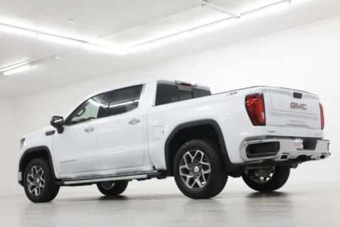More photos of 2026 GMC Sierra 1500 SLT at Jim Falk Motors, MO