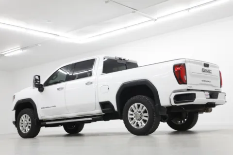More photos of 2020 GMC Sierra 2500HD Denali at Jim Falk Motors, MO