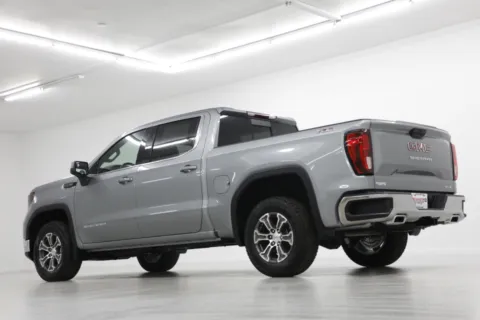 More photos of 2026 GMC Sierra 1500 SLE at Jim Falk Motors, MO