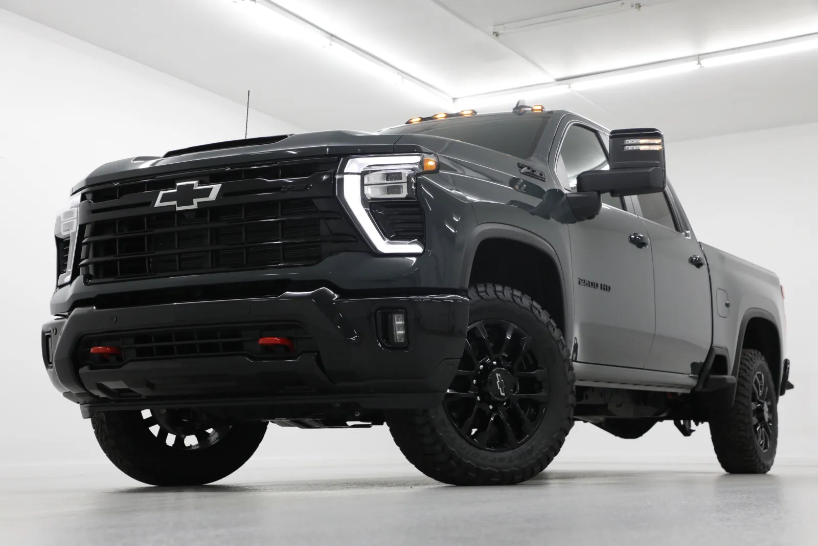 Gray 2026 Chevrolet Silverado 2500HD LT for sale in Clinton, MO