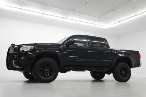 Photos of 2019 Toyota Tacoma SR5 for sale in Clinton, MO at Jim Falk Motors