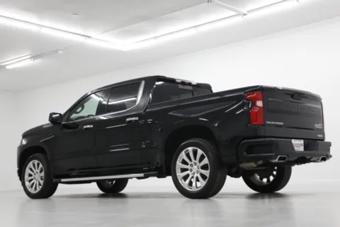 More photos of 2022 Chevrolet Silverado 1500 LTD High Country at Jim Falk Motors, MO