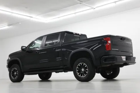 More photos of 2024 Chevrolet Silverado 1500 ZR2 at Jim Falk Motors, MO