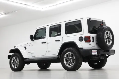 More photos of 2022 Jeep Wrangler Unlimited Sahara at Jim Falk Motors, MO