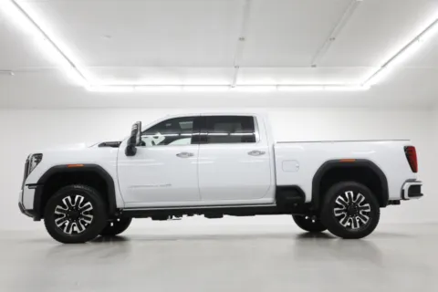Another view of 2026 GMC Sierra 2500HD Denali Ultimate for sale in Clinton, MO at Jim Falk Motors