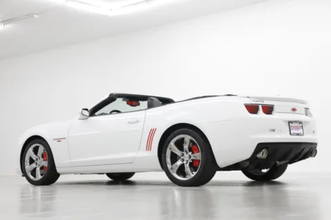 More photos of 2011 Chevrolet Camaro 2SS at Jim Falk Motors, MO