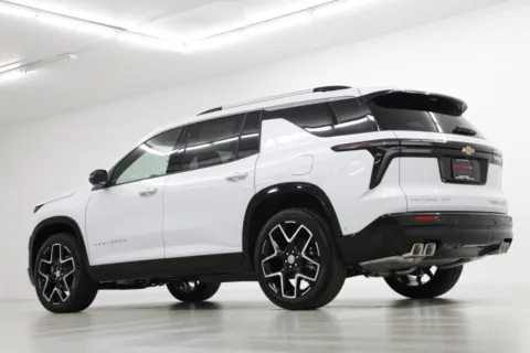 More photos of 2026 Chevrolet Traverse High Country at Jim Falk Motors, MO