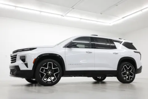 Photos of 2026 Chevrolet Traverse High Country for sale in Clinton, MO at Jim Falk Motors