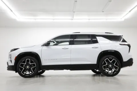 Another view of 2026 Chevrolet Traverse High Country for sale in Clinton, MO at Jim Falk Motors