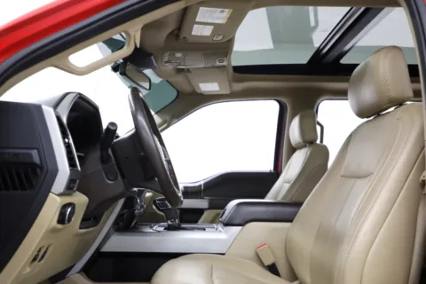 More photos of 2020 Ford F-150 LARIAT at Jim Falk Motors, MO