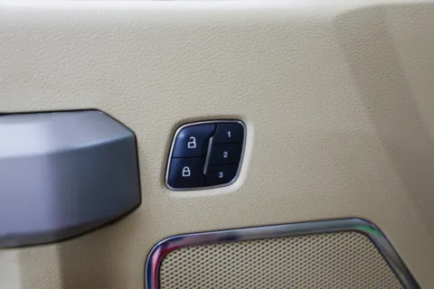 More photos of 2020 Ford F-150 LARIAT at Jim Falk Motors, MO