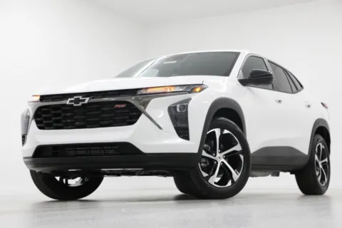 White 2026 Chevrolet Trax 1RS for sale in Clinton, MO
