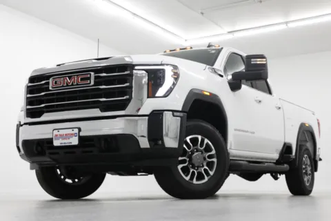 White 2025 GMC Sierra 2500HD SLE for sale in Clinton, MO