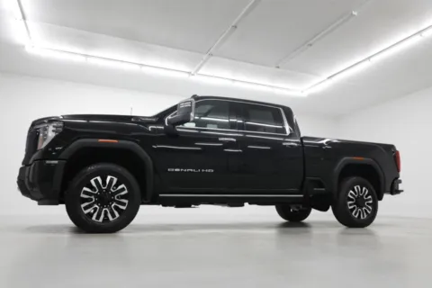 Photos of 2026 GMC Sierra 2500HD Denali Ultimate for sale in Clinton, MO at Jim Falk Motors