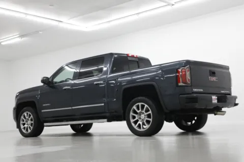 More photos of 2017 GMC Sierra 1500 Denali at Jim Falk Motors, MO