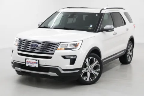 More photos of 2019 Ford Explorer Platinum at Jim Falk Motors, MO