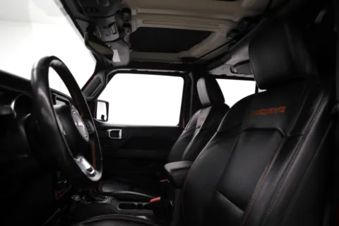 More photos of 2022 Jeep Gladiator Mojave at Jim Falk Motors, MO