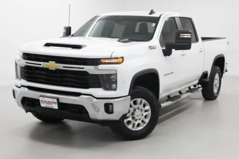 More photos of 2024 Chevrolet Silverado 2500HD LT at Jim Falk Motors, MO
