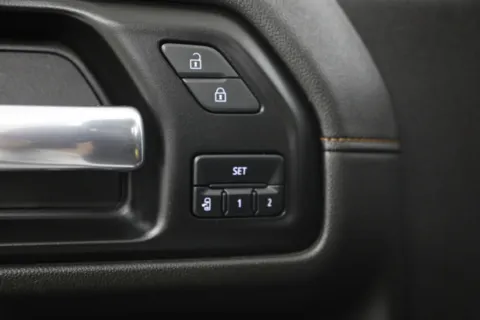 More photos of 2022 GMC Sierra 1500 Limited AT4 at Jim Falk Motors, MO