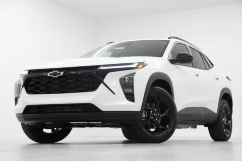 White 2026 Chevrolet Trax LT for sale in Clinton, MO