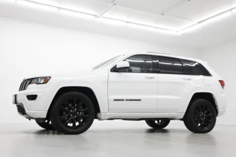 Photos of 2021 Jeep Grand Cherokee Laredo X for sale in Clinton, MO at Jim Falk Motors