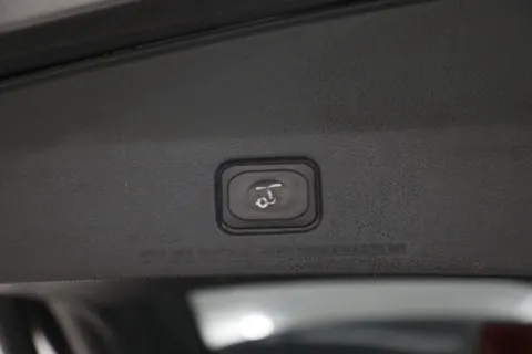 More photos of 2019 Ford Explorer XLT at Jim Falk Motors, MO