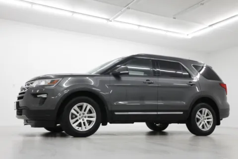 Photos of 2019 Ford Explorer XLT for sale in Clinton, MO at Jim Falk Motors