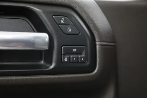 More photos of 2019 Chevrolet Silverado 1500 LTZ at Jim Falk Motors, MO