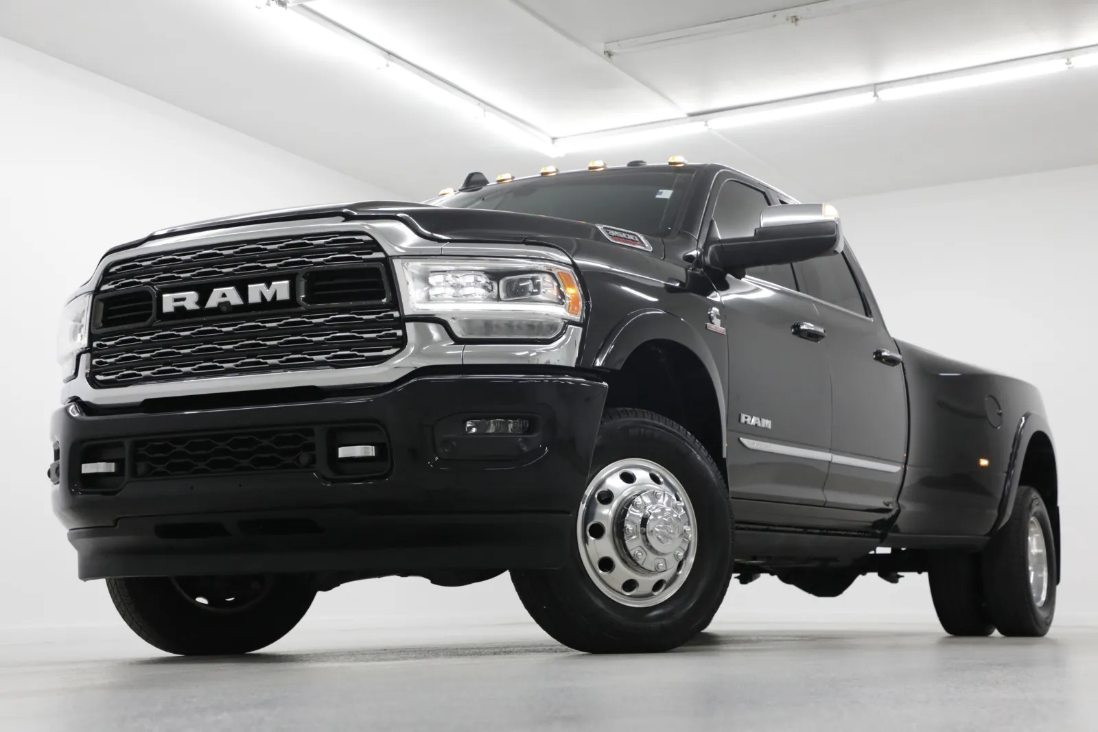 Black 2022 Ram 3500 Limited for sale in Clinton, MO