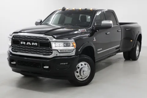 More photos of 2022 Ram 3500 Limited at Jim Falk Motors, MO