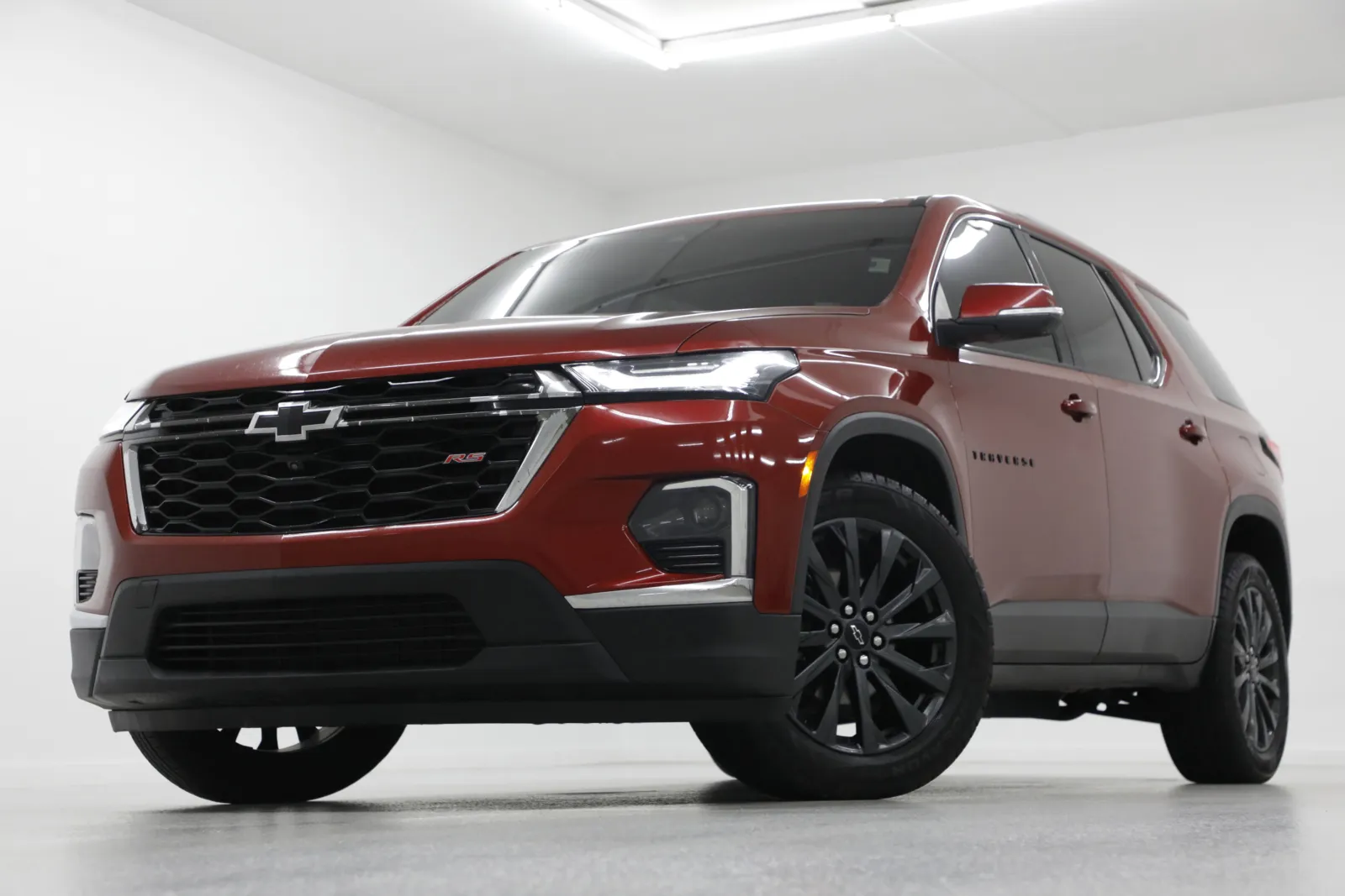 Red 2023 Chevrolet Traverse RS for sale in Clinton, MO