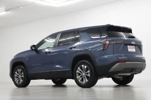 More photos of 2026 Chevrolet Equinox LT at Jim Falk Motors, MO