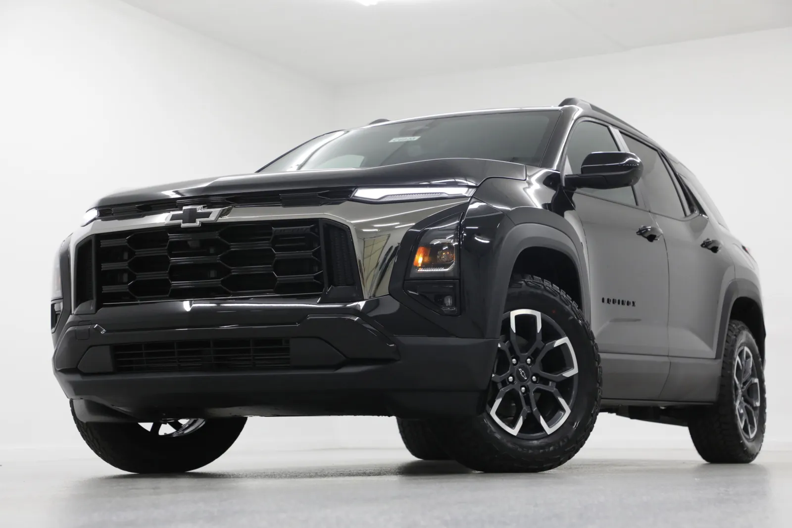Black 2026 Chevrolet Equinox ACTIV for sale in Clinton, MO