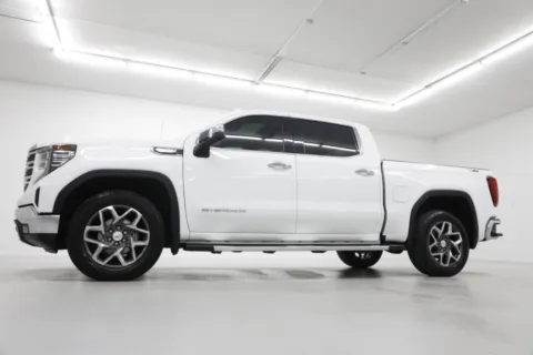 Photos of 2022 GMC Sierra 1500 SLT for sale in Clinton, MO at Jim Falk Motors
