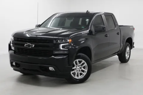 More photos of 2020 Chevrolet Silverado 1500 RST at Jim Falk Motors, MO