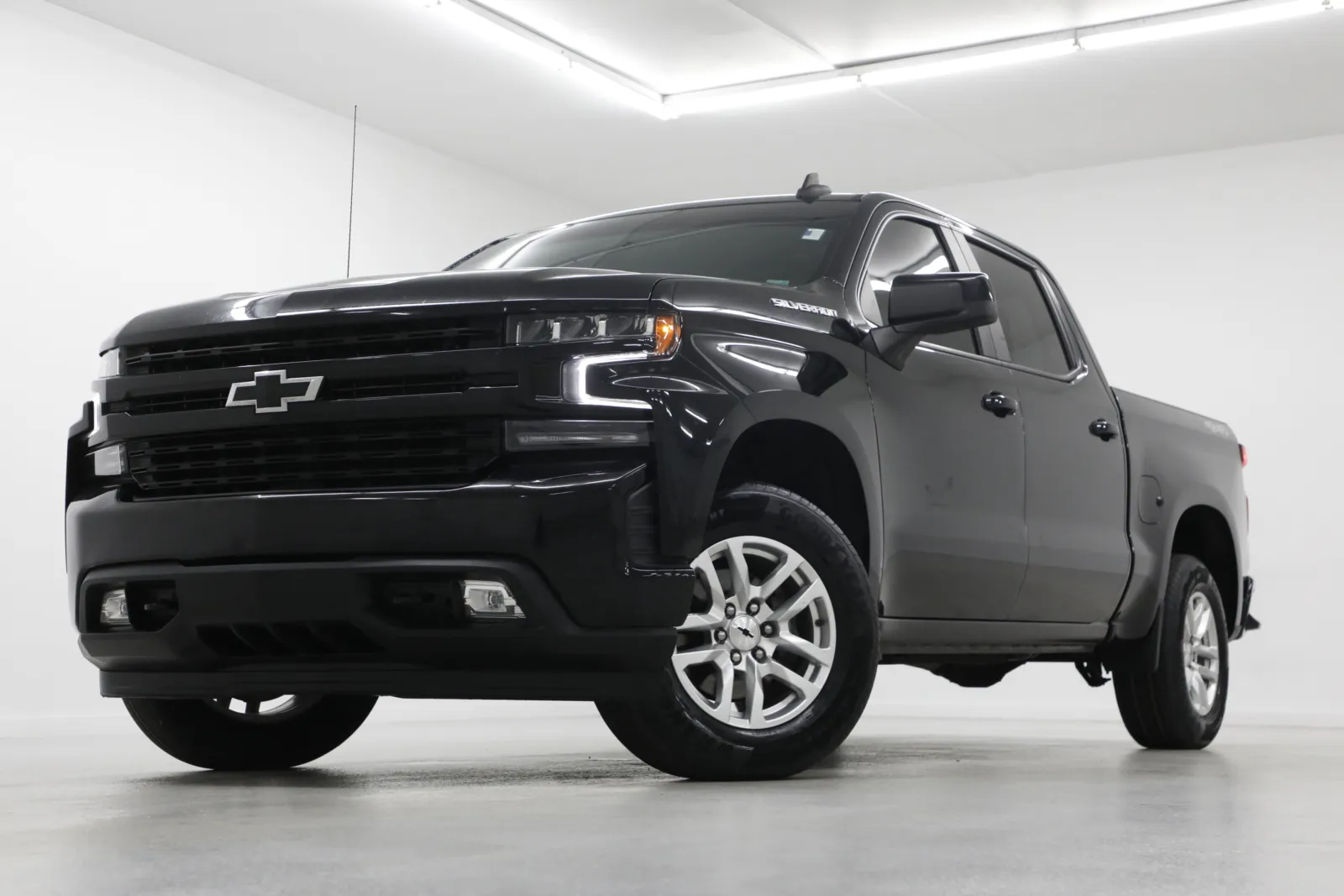 Black 2020 Chevrolet Silverado 1500 RST for sale in Clinton, MO