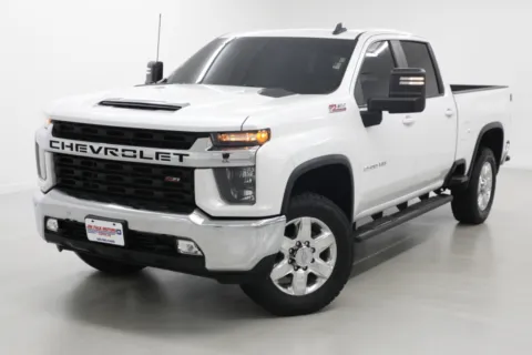 More photos of 2020 Chevrolet Silverado 2500HD LT at Jim Falk Motors, MO
