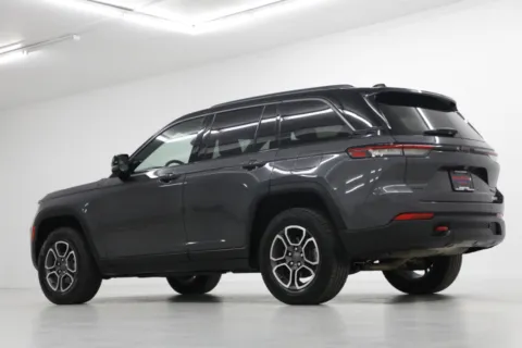 More photos of 2022 Jeep Grand Cherokee Trailhawk at Jim Falk Motors, MO