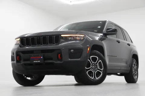 Gray 2022 Jeep Grand Cherokee Trailhawk for sale in Clinton, MO
