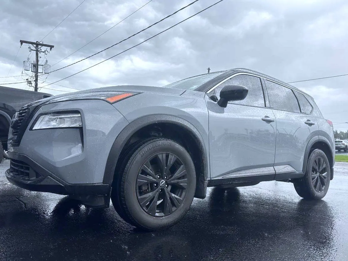 2023 Nissan Rogue SV AWD's photo