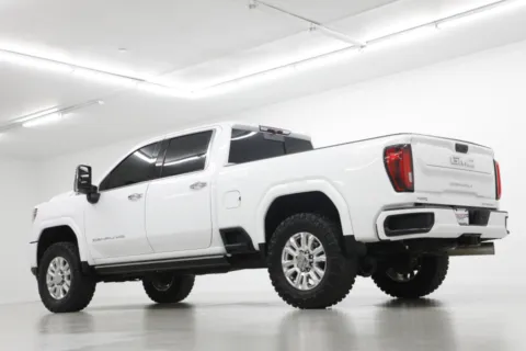 More photos of 2022 GMC Sierra 2500HD Denali at Jim Falk Motors, MO